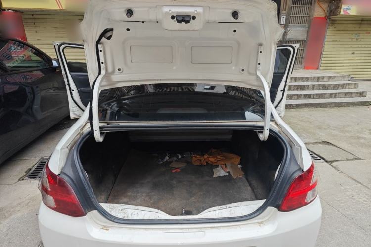 Used Peugeot 301 2016 1.6L Manual Comfort Edition Trunk