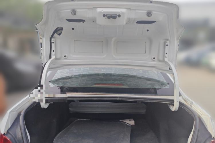 Used Peugeot 301 2016 1.6L Manual Comfort Edition Trunk