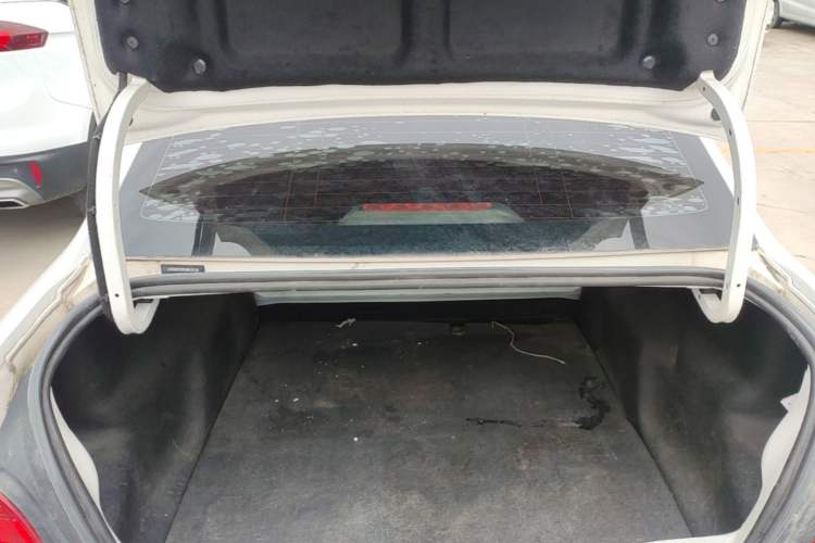 Used Peugeot 301 2016 1.6L Manual Comfort Edition Trunk