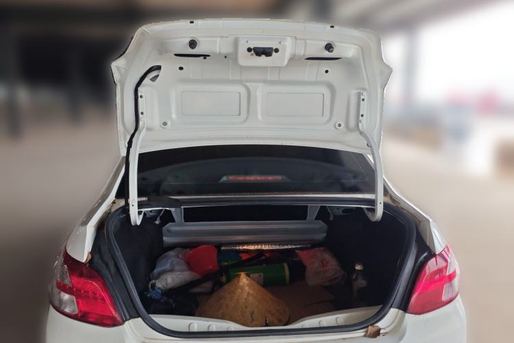 Used Peugeot 301 2016 1.6L Manual Comfort Edition Trunk