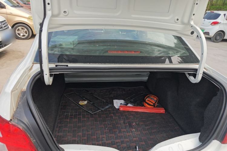 Used Peugeot 301 2016 1.6L Automatic Comfort Edition Trunk