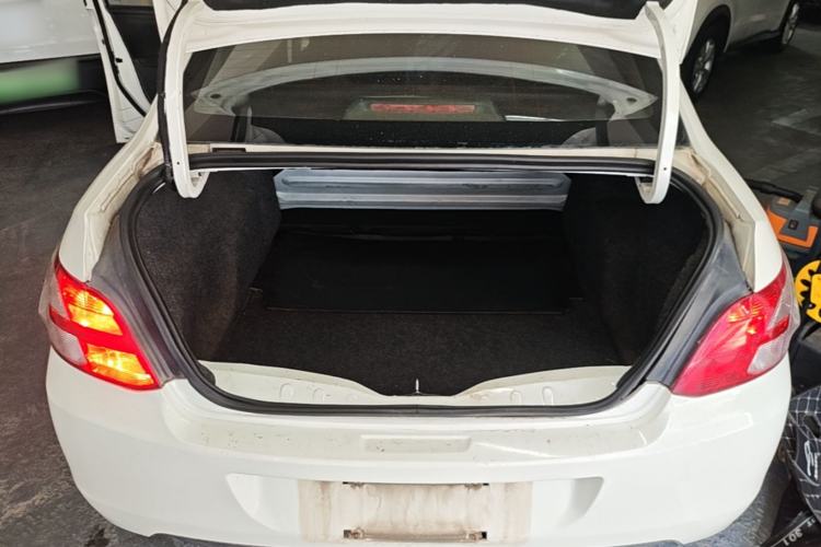 Used Peugeot 301 2016 1.6L Manual Comfort Edition Trunk