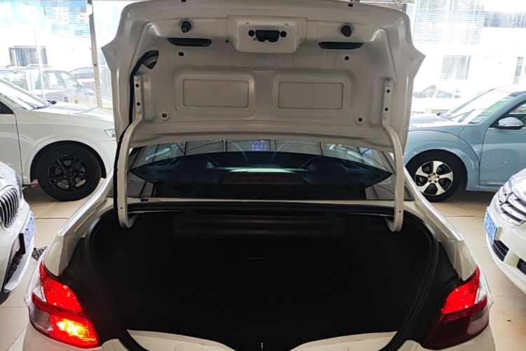 Used Peugeot 301 2016 1.6L Manual Comfort Edition Trunk