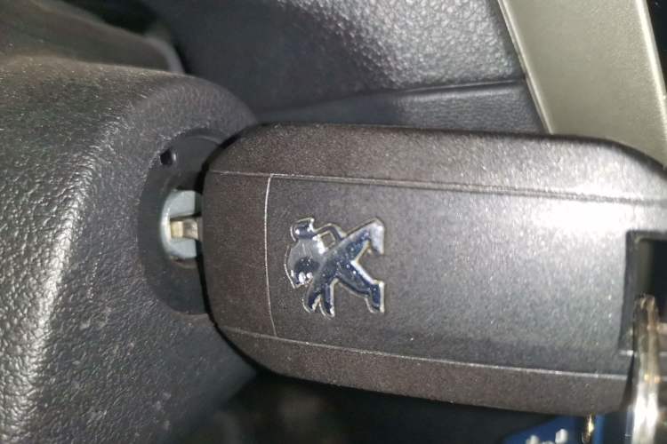 Used Peugeot 301 2016 1.6L Automatic Comfort Edition Vehicle Key