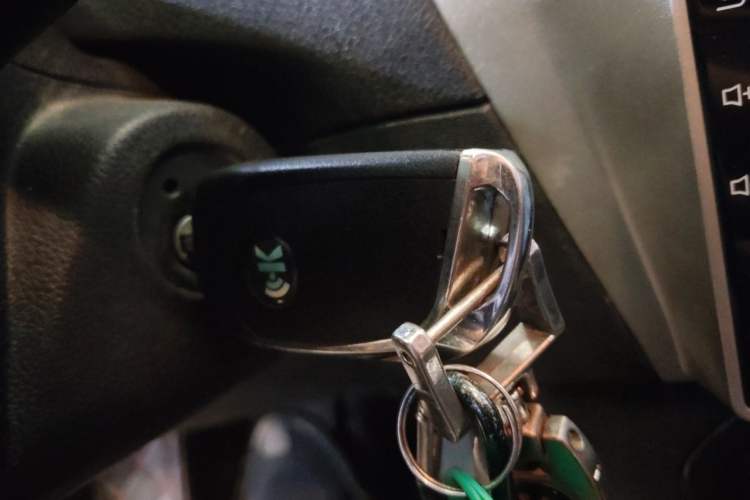 Used Peugeot 301 2016 1.6L Automatic Comfort Edition Vehicle Key