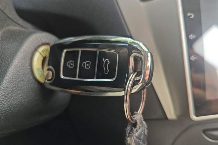 Used Peugeot 301 2016 1.6L Manual Comfort Edition Vehicle Key