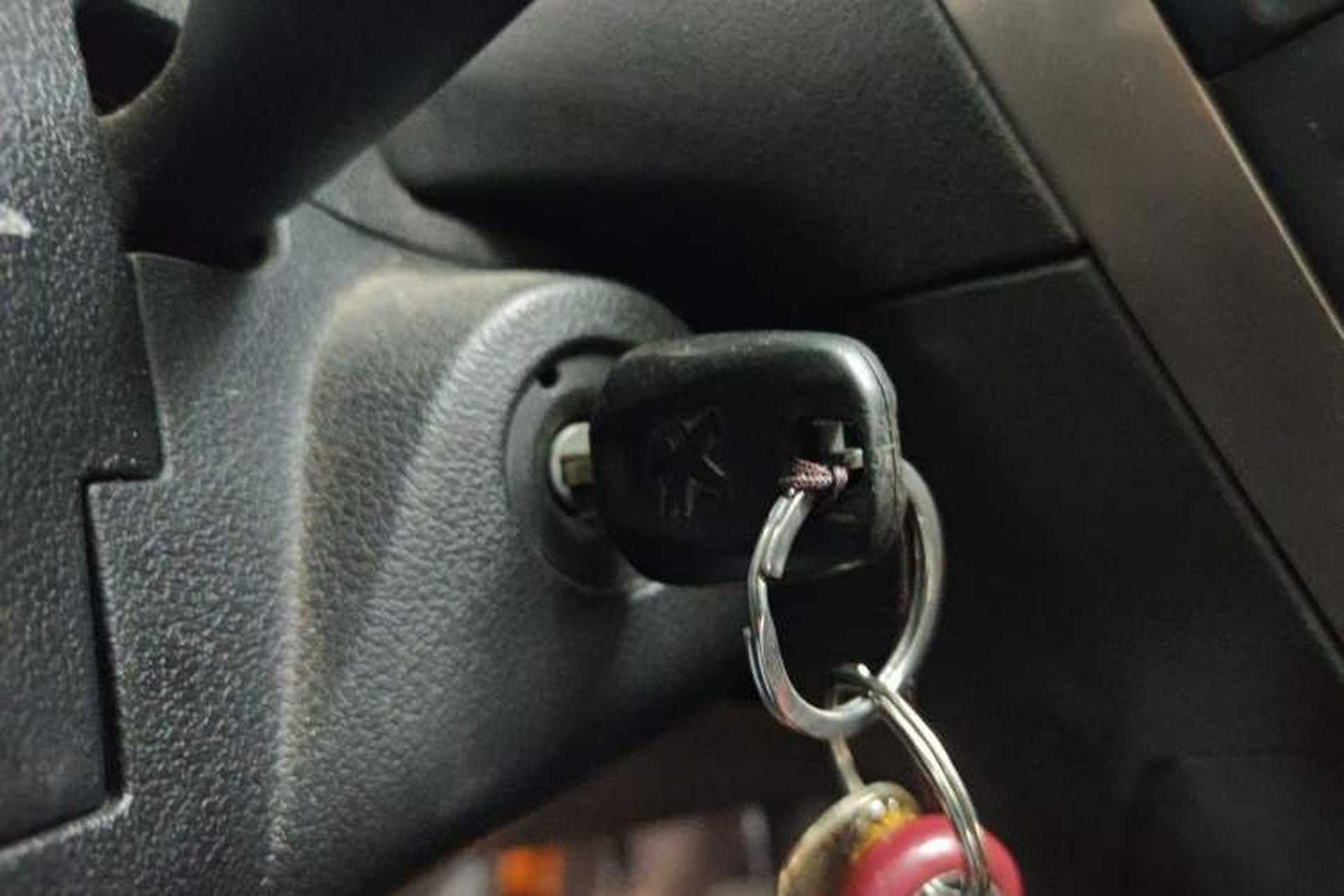 Used Peugeot 301 2016 1.6L Manual Comfort Edition Vehicle Key