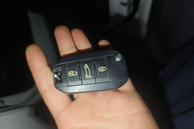 Used Peugeot 301 2016 1.6L Automatic Comfort Edition Vehicle Key