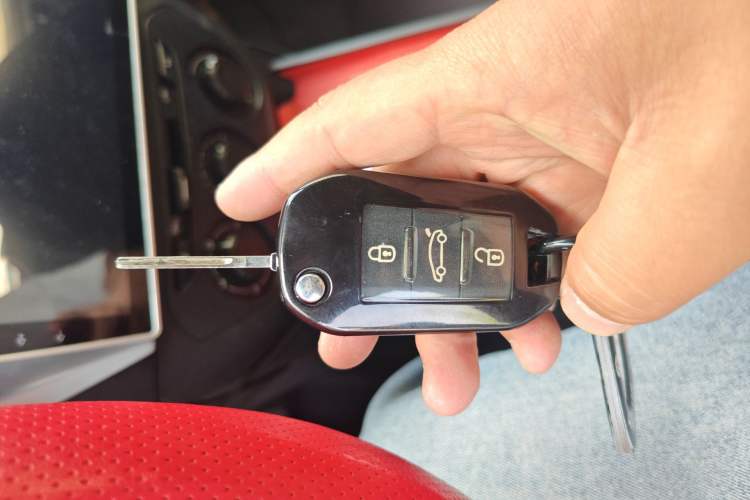 Used Peugeot 301 2016 1.6L Automatic Comfort Edition Vehicle Key
