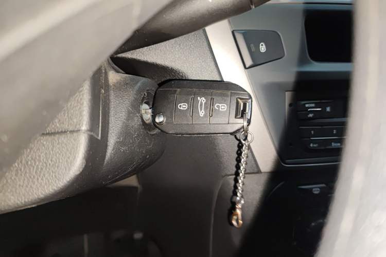 Used Peugeot 301 2016 1.6L Automatic Comfort Edition Vehicle Key