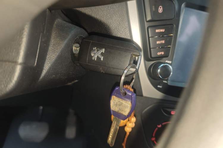 Used Peugeot 301 2016 1.6L Automatic Comfort Edition Vehicle Key