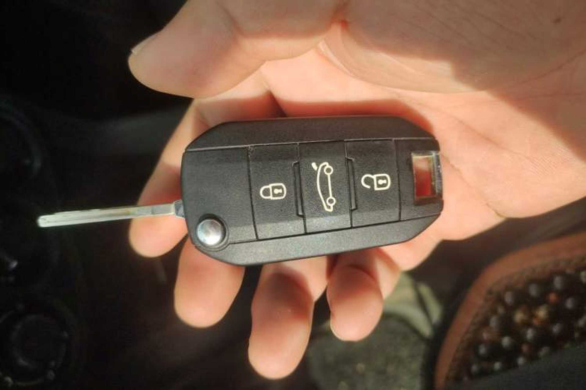 Used Peugeot 301 2016 1.6L Manual Comfort Edition Vehicle Key