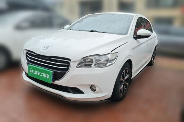 Peugeot 301 2016 1.6L Automatic Comfort Edition d’occasion