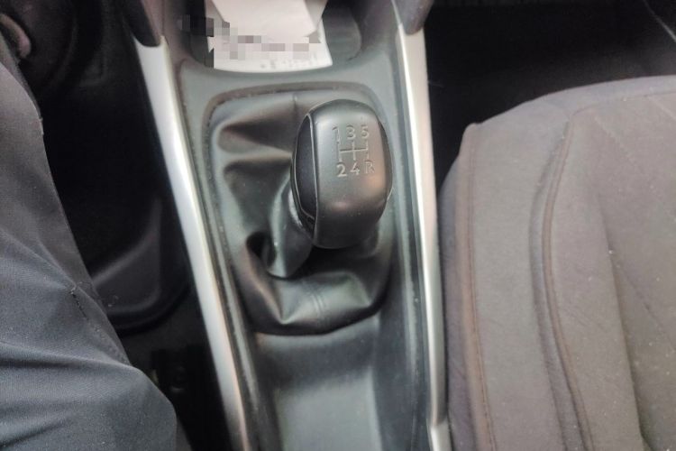 Used Peugeot 301 2017 1.6L Manual Comfort Edition Gear Lever