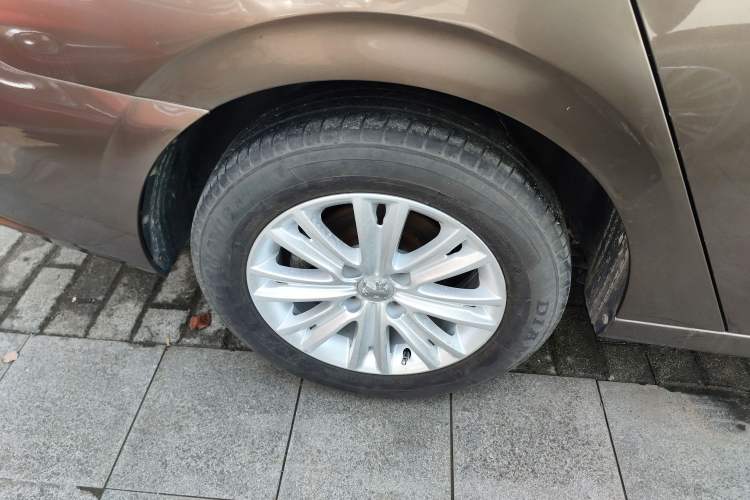 Used Peugeot 301 2017 1.6L Manual Comfort Edition Right Rear Wheel Hub