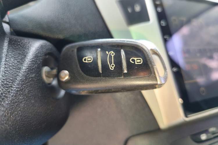 Used Peugeot 301 2017 1.6L Manual Comfort Edition Vehicle Key