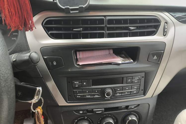 Used Peugeot 301 2017 1.6L Manual Comfort Edition Audio And AC Panel