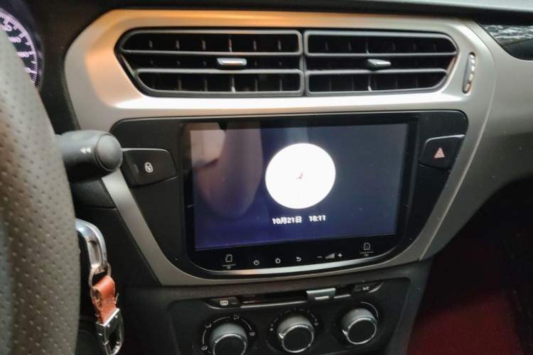 Used Peugeot 301 2017 1.6L Manual Comfort Edition Audio And AC Panel