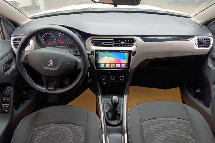 Used Peugeot 301  Center Console