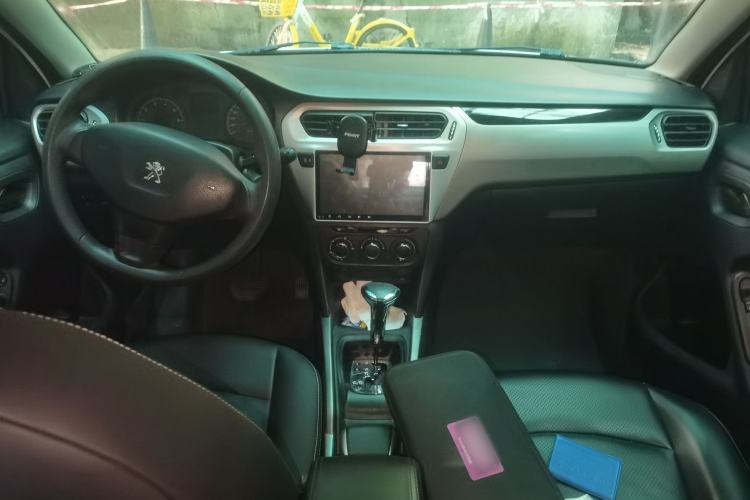 Used Peugeot 301 2017 1.6L Automatic Comfort Edition Center Console