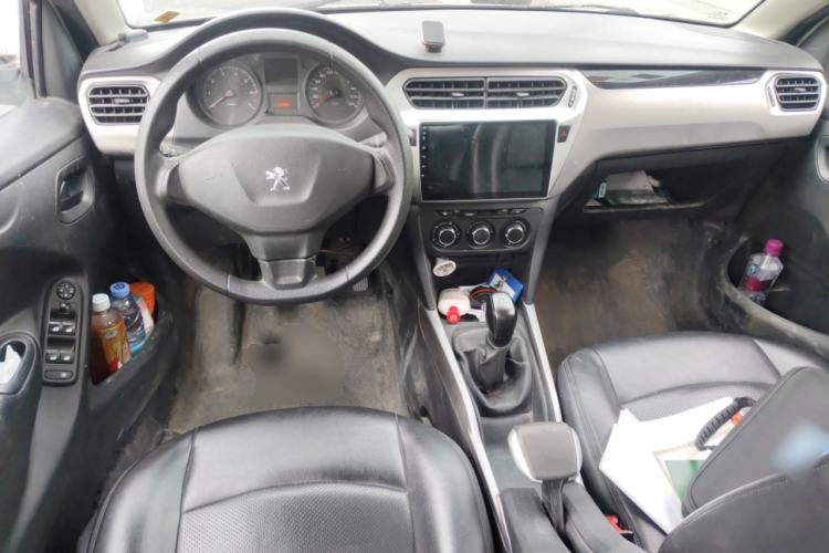 Used Peugeot 301 2017 1.6L Manual Comfort Edition Center Console