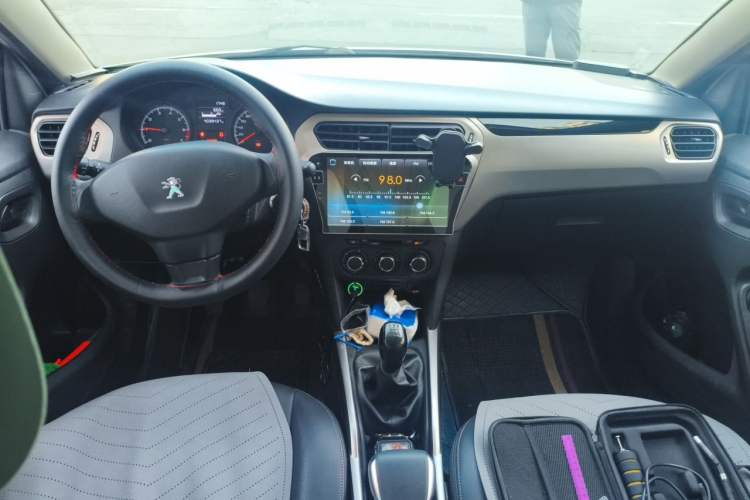 Used Peugeot 301 2017 1.6L Manual Comfort Edition Center Console