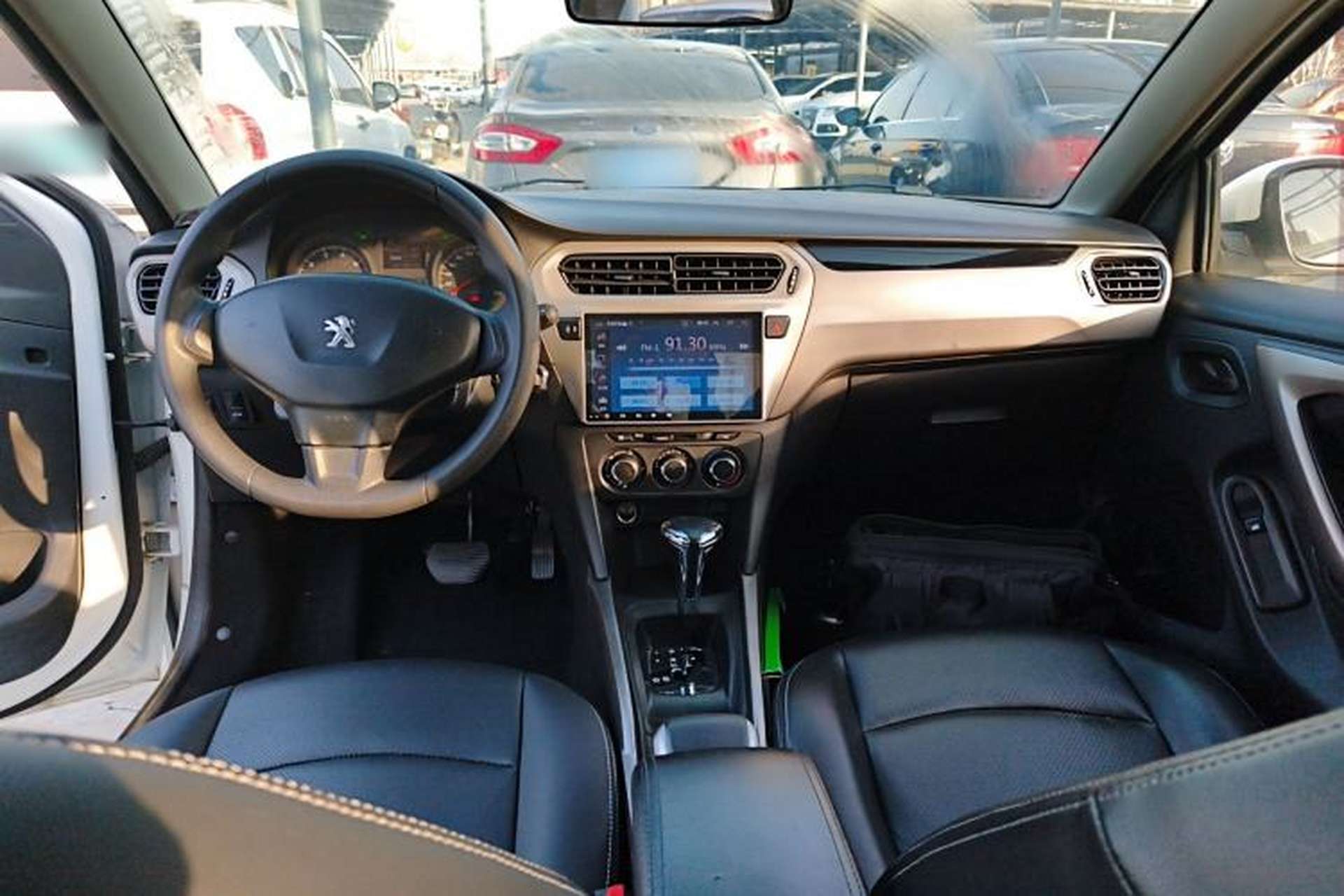 Used Peugeot 301 2017 1.6L Automatic Comfort Edition Center Console