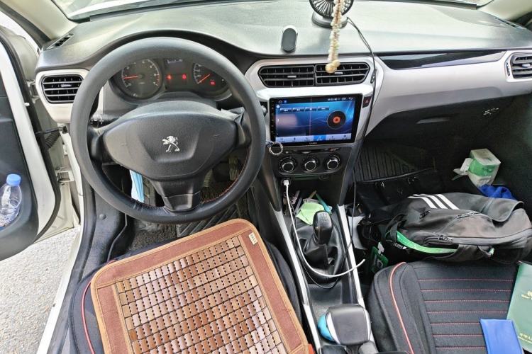 Used Peugeot 301 2017 1.6L Manual Comfort Edition Center Console