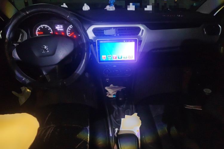 Used Peugeot 301 2017 1.6L Manual Comfort Edition Center Console