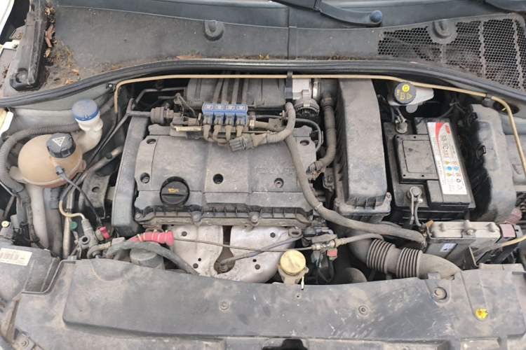 Used Peugeot 301 2017 1.6L Manual Comfort Edition Engine Bay