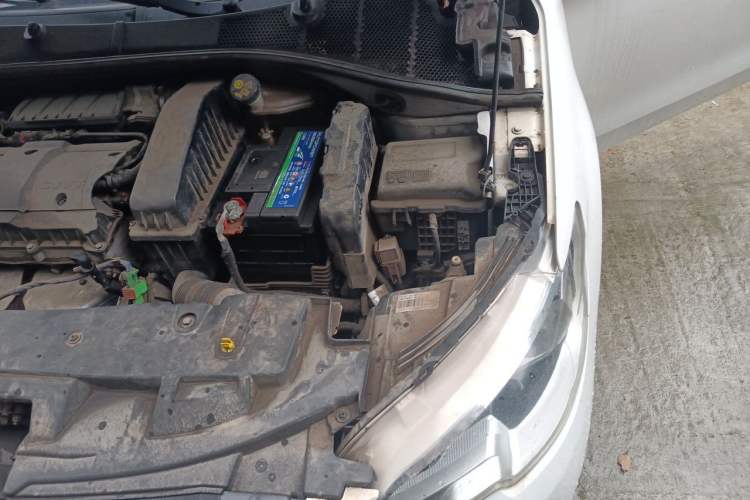 Used Peugeot 301 2017 1.6L Manual Comfort Edition Engine Bay Left