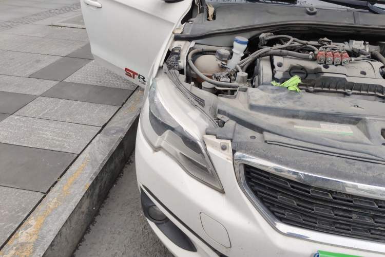 Used Peugeot 301 2017 1.6L Manual Comfort Edition Engine Bay Right