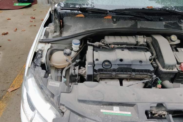 Used Peugeot 301 2017 1.6L Manual Comfort Edition Engine Bay Right