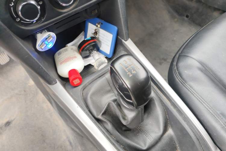 Used Peugeot 301 2017 1.6L Manual Comfort Edition Gear Lever