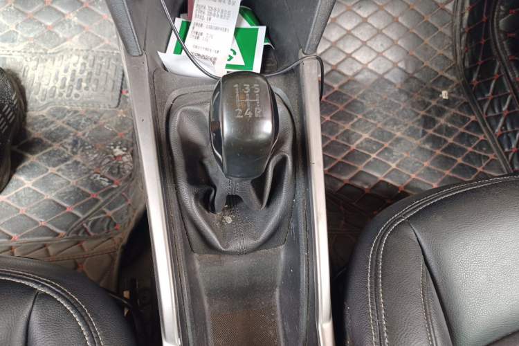 Used Peugeot 301 2017 1.6L Manual Comfort Edition Gear Lever