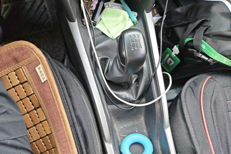 Used Peugeot 301 2017 1.6L Manual Comfort Edition Gear Lever