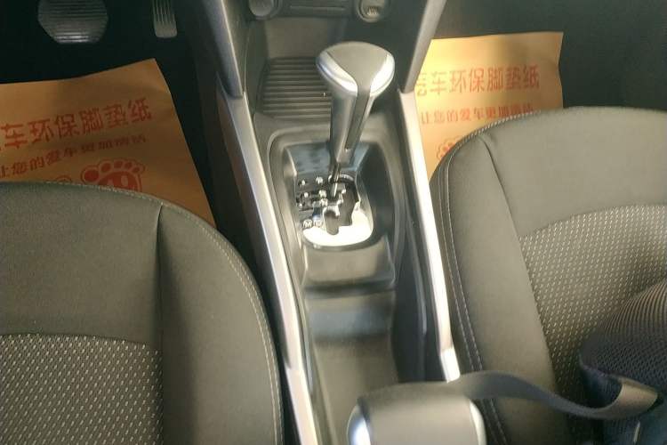 Used Peugeot 301 2017 1.6L Automatic Comfort Edition Gear Lever