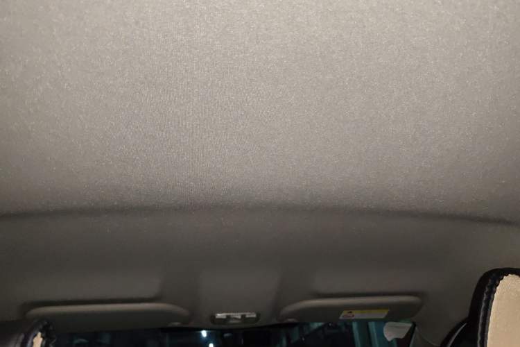 Used Peugeot 301 2017 1.6L Automatic Comfort Edition Headliner
