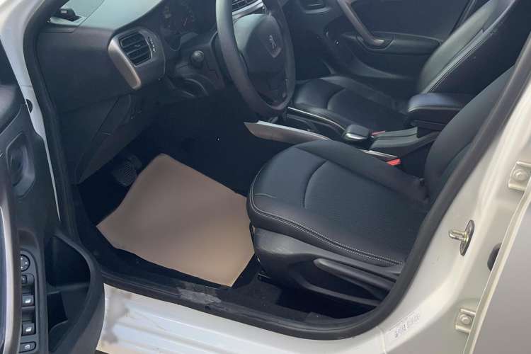 Used Peugeot 301 2017 1.6L Automatic Comfort Edition Interior 2