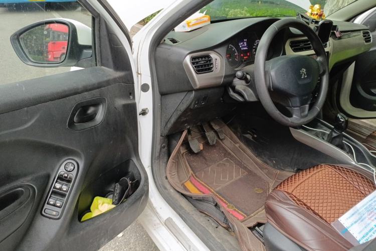 Used Peugeot 301 2017 1.6L Manual Comfort Edition Interior 3