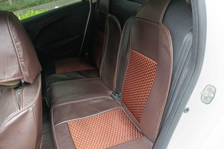 Used Peugeot 301 2017 1.6L Manual Comfort Edition Interior 4