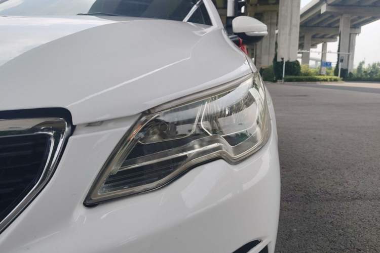 Used Peugeot 301 2017 1.6L Manual Comfort Edition Left Front Headlight