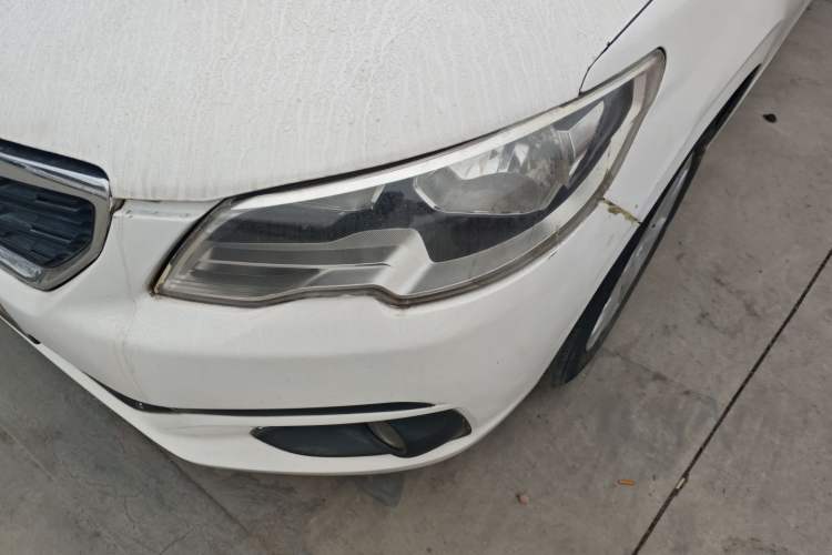 Used Peugeot 301 2017 1.6L Manual Comfort Edition Left Front Headlight