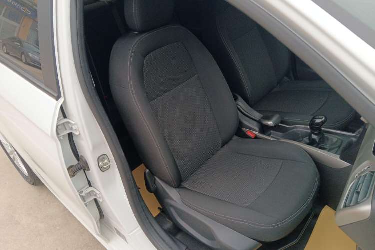 Used Peugeot 301  Right Front Seat