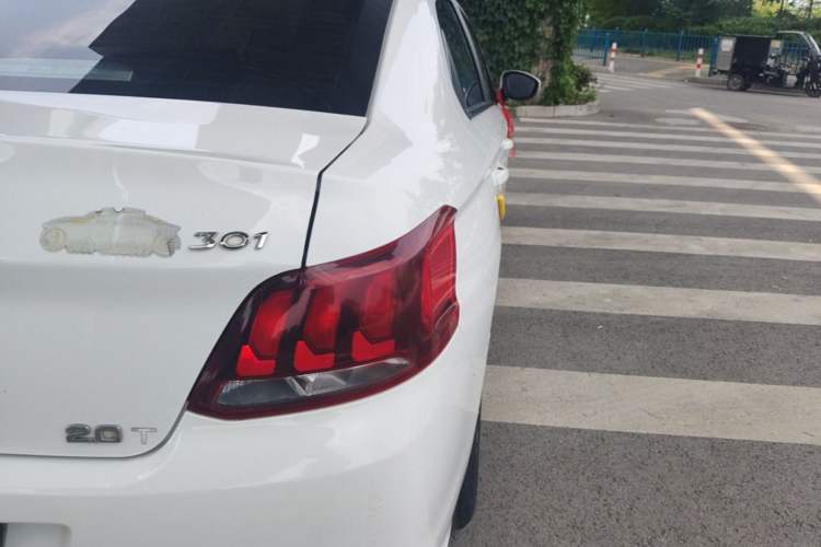 Used Peugeot 301 2017 1.6L Manual Comfort Edition Right Rear Taillight