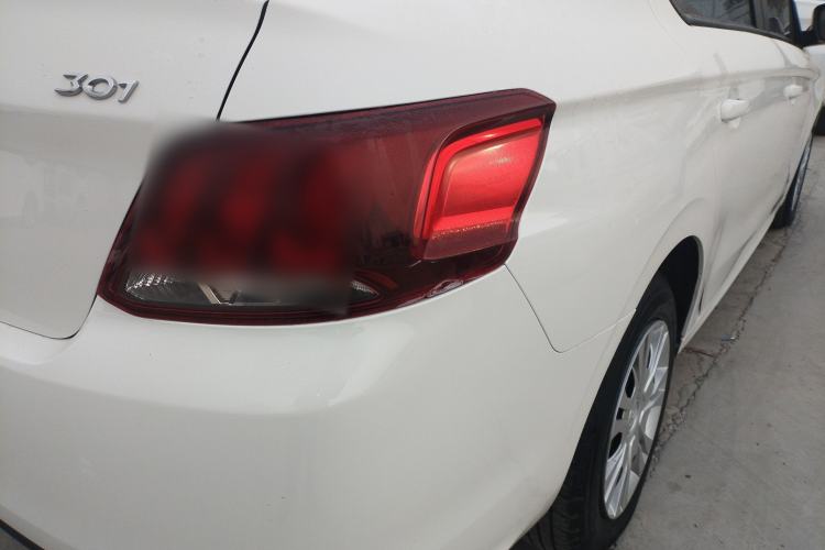 Used Peugeot 301 2017 1.6L Manual Comfort Edition Right Rear Taillight