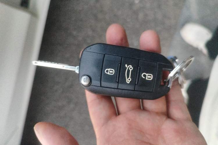 Used Peugeot 301 2017 1.6L Automatic Comfort Edition Vehicle Key
