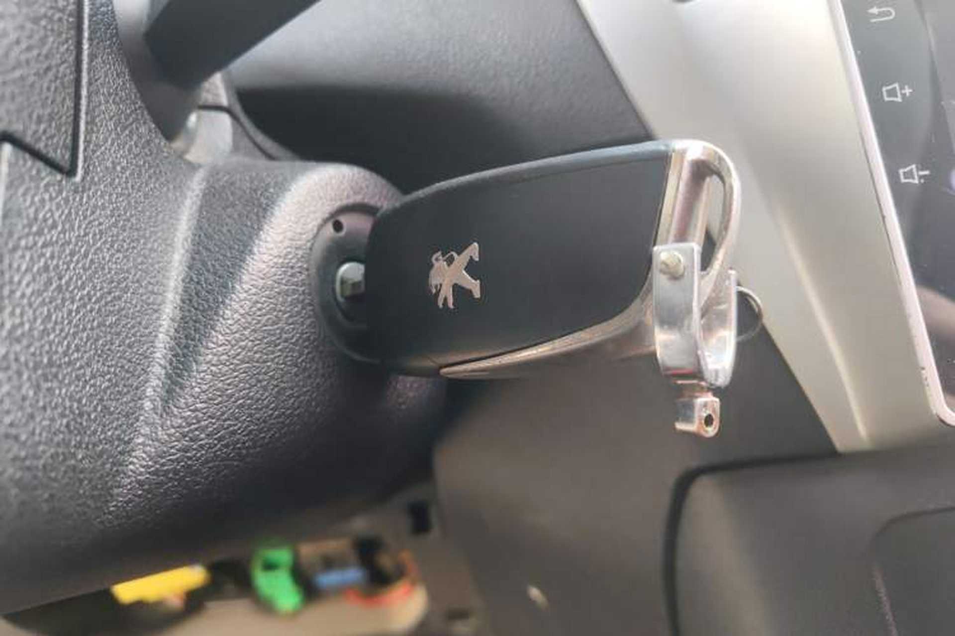 Used Peugeot 301 2017 1.6L Manual Comfort Edition Vehicle Key
