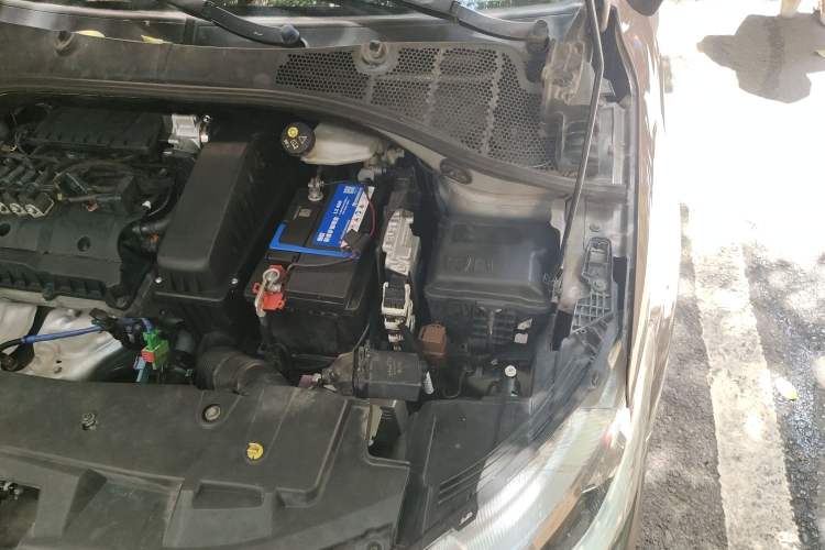 Used Peugeot 301 2018 1.6L Manual Comfort Edition Engine Bay Left