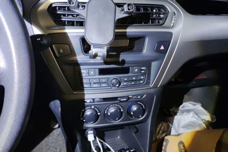 Used Peugeot 301 2018 1.6L Manual Comfort Edition Audio And AC Panel